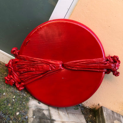 Escultura Astro rojo con nubes